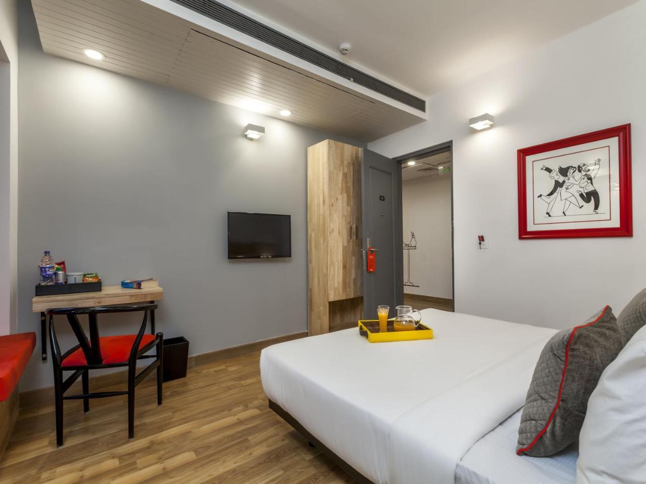 Oyo Townhouse 11 Esplanade Hotell Calcutta Exteriör bild