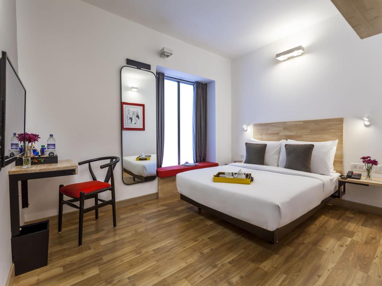 Oyo Townhouse 11 Esplanade Hotell Calcutta Exteriör bild